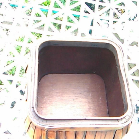 Wooden Box with lid - Picture 5 of 8